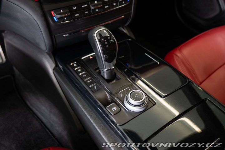 Maserati Ghibli  2019