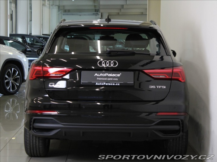 Audi Ostatní modely Q3 1,5 35TFSi S-Line MMI Bez 2025