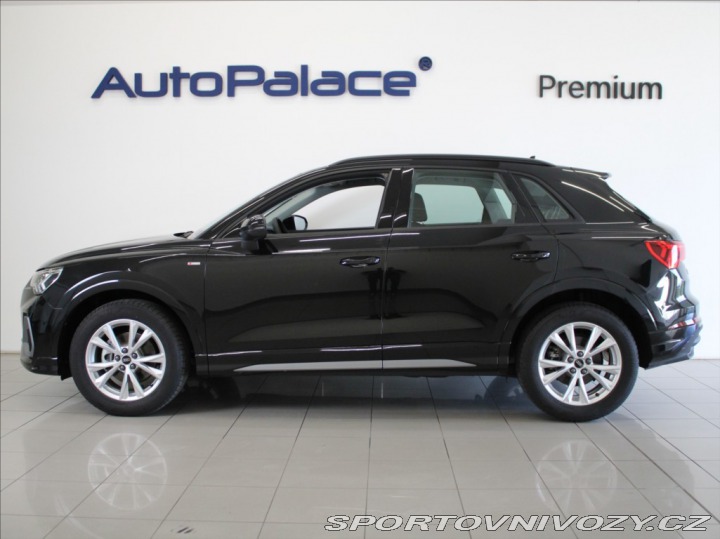 Audi Ostatní modely Q3 1,5 35TFSi S-Line MMI Bez 2025