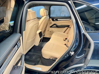 Porsche Cayenne PLATINUM EDITION, BOSE, V 2022