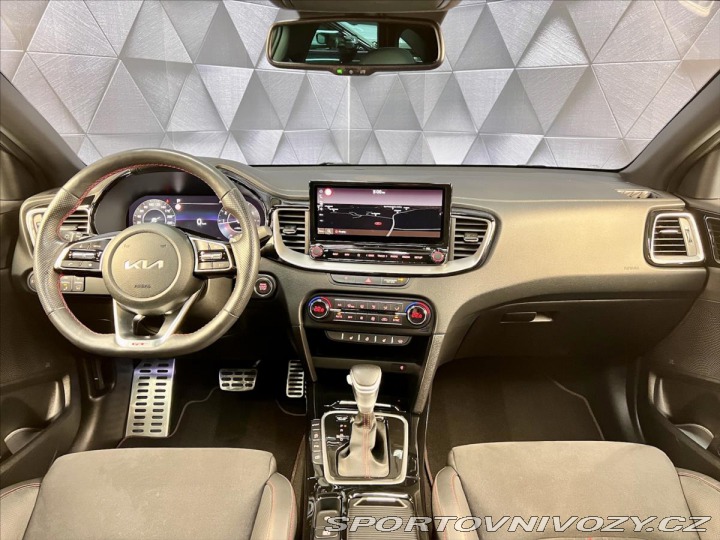 Kia ProCeed GT 150KW DCT , LED, PANOR 2022