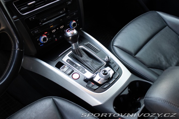 Audi SQ5 2015