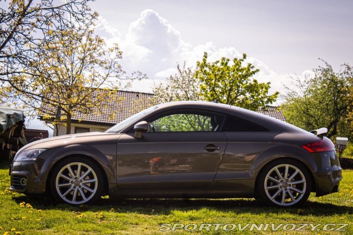Audi TT Coupé 2.0 TDI quattro 2013