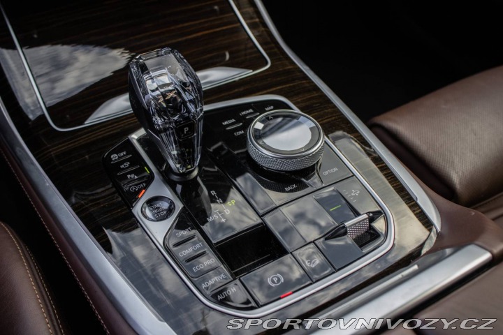 BMW X7 M50d - B&W, 360, Pan 2020