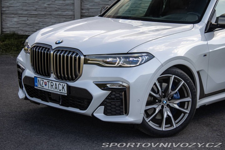 BMW X7 M50d - B&W, 360, Pan 2020