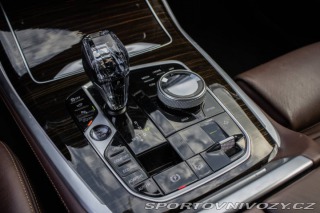 BMW X7 M50d - B&W, 360, Pan 2020