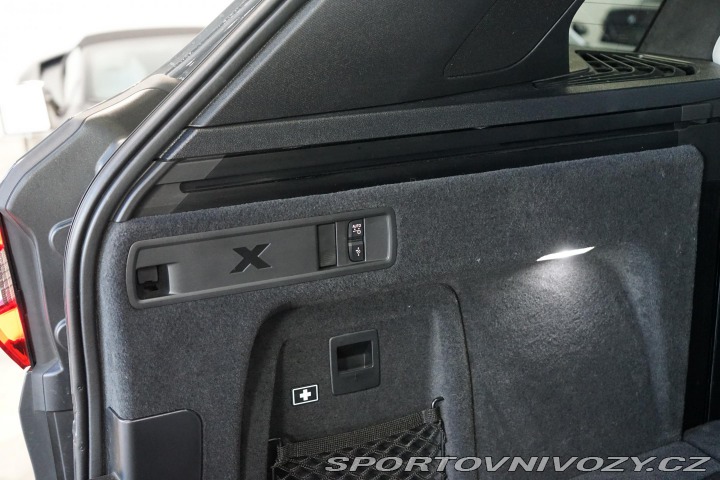 BMW X5 M Compe Masáž Pano Taž. Z 2023