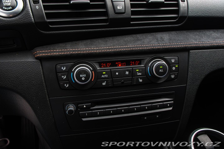 BMW 1 1M Coupé SERV. BMW*NELAK. 2012