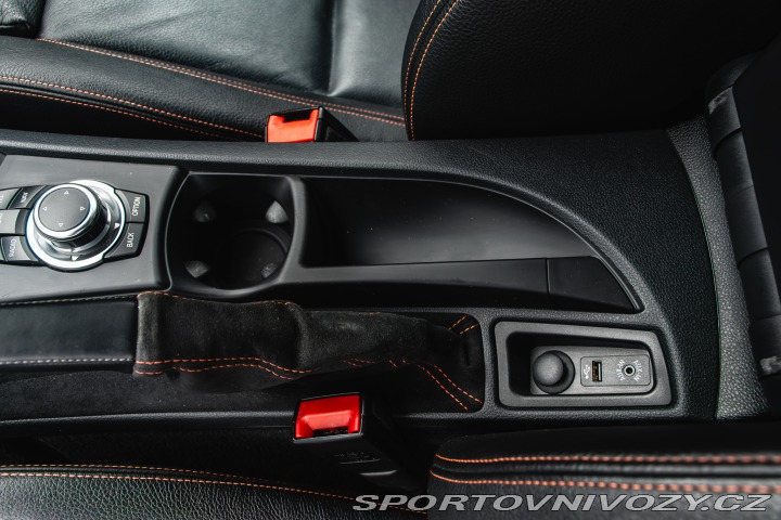 BMW 1 1M Coupé SERV. BMW*NELAK. 2012