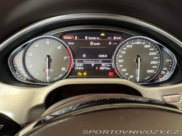 Audi S8 2015