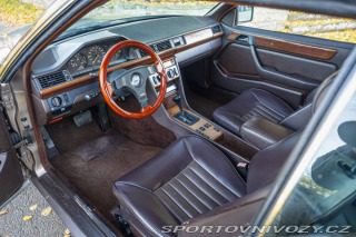 Mercedes-Benz C W124 300 CE 1989