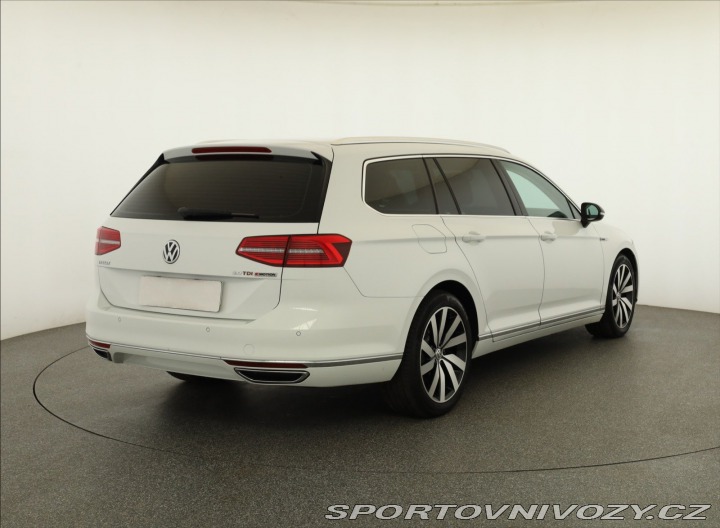 Volkswagen Ostatní modely Passat Highline 2.0 BiTDI 2015