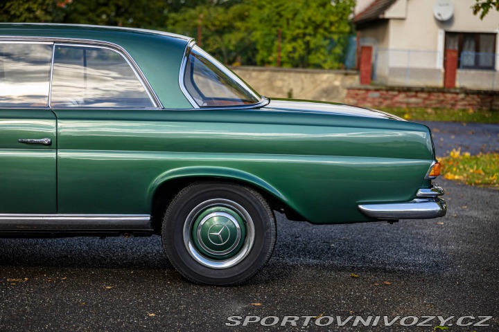 Mercedes-Benz E Benz w111 250 SE 1967