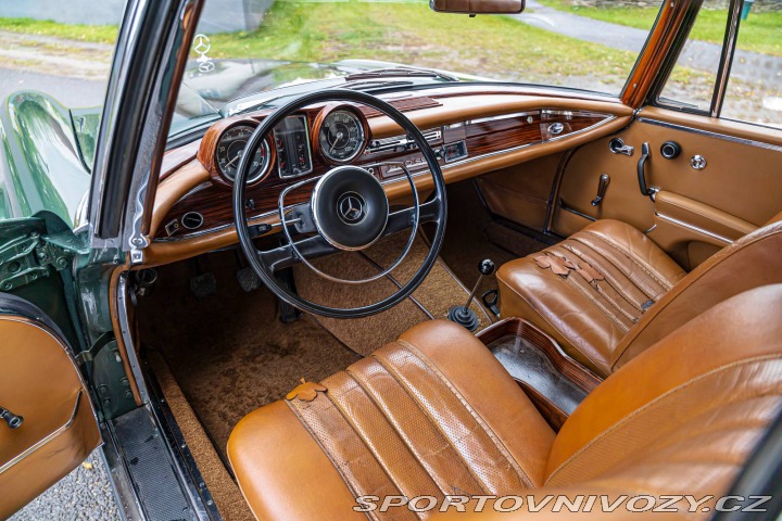 Mercedes-Benz E Benz w111 250 SE 1967