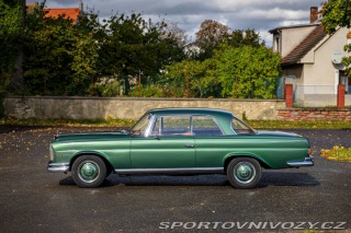 Mercedes-Benz E Benz w111 250 SE 1967