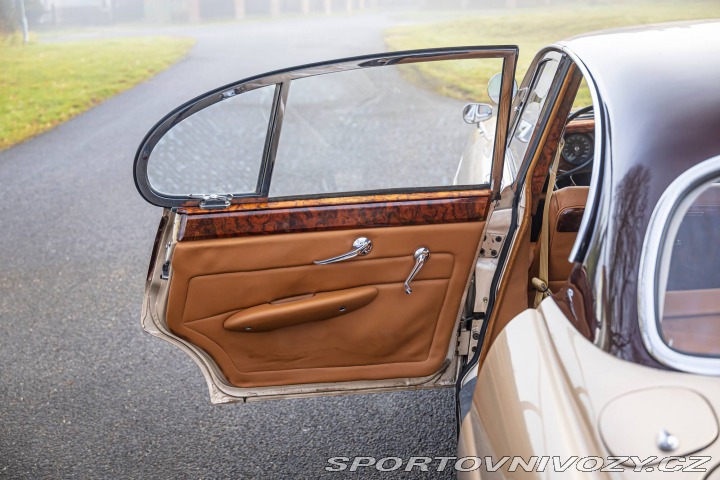 Jaguar Ostatní modely 420G 1966