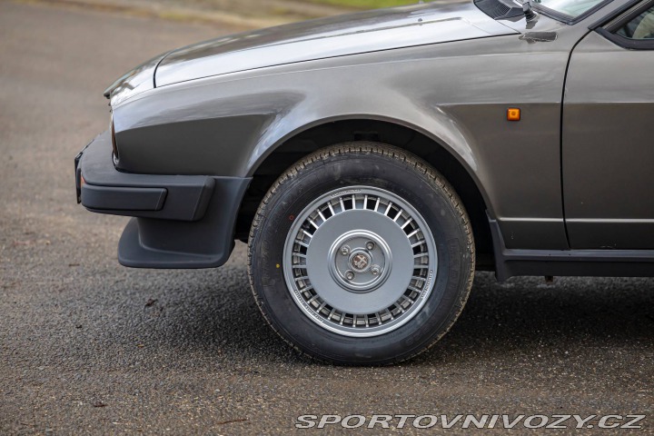 Ostatní značky Ostatní modely Alfa Romeo Alfetta GTV 2.0 1982