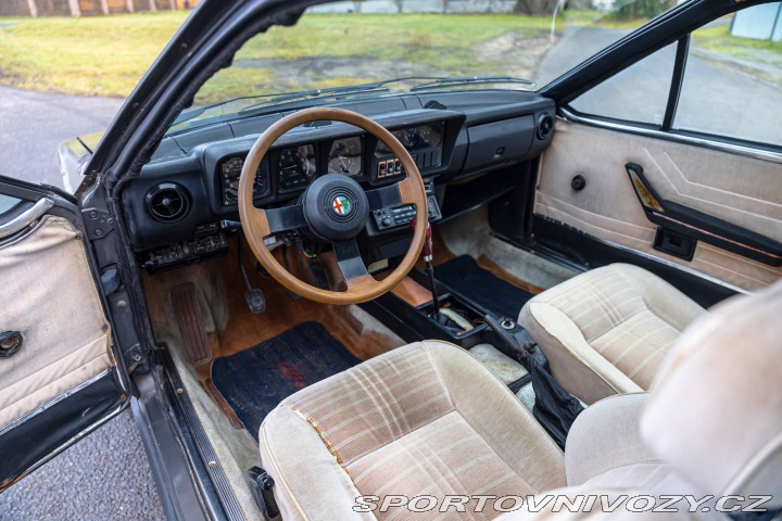 Ostatní značky Ostatní modely Alfa Romeo Alfetta GTV 2.0 1982