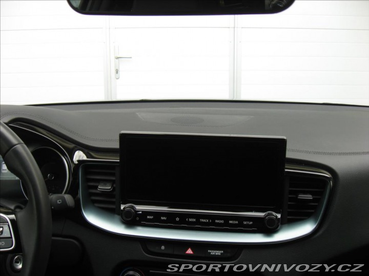 Kia Ostatní modely Ceed 1,5 T-GDI 160PS Edice 30 2024