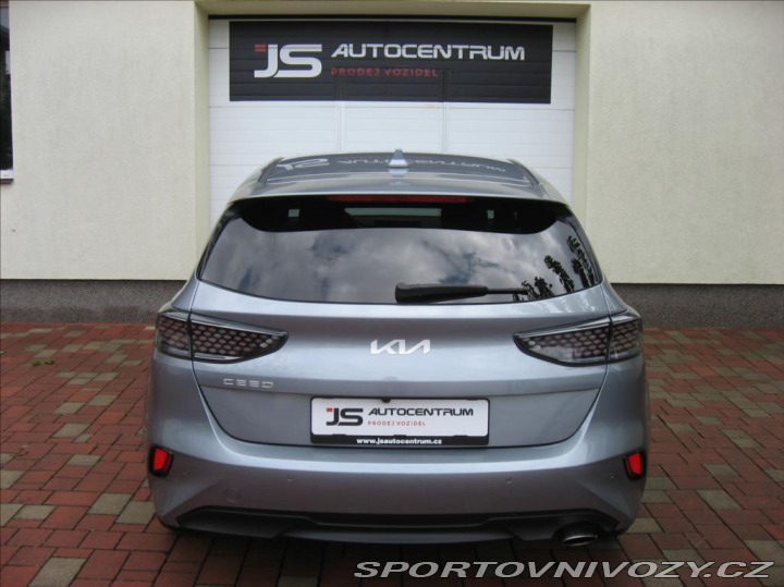 Kia Ostatní modely Ceed 1,5 T-GDI 160PS Edice 30 2024