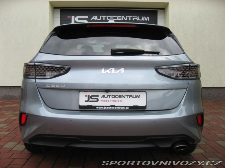 Kia Ostatní modely Ceed 1,5 T-GDI 160PS Edice 30 2024
