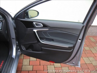 Kia Ostatní modely Ceed 1,5 T-GDI 160PS  Edice 30 2024