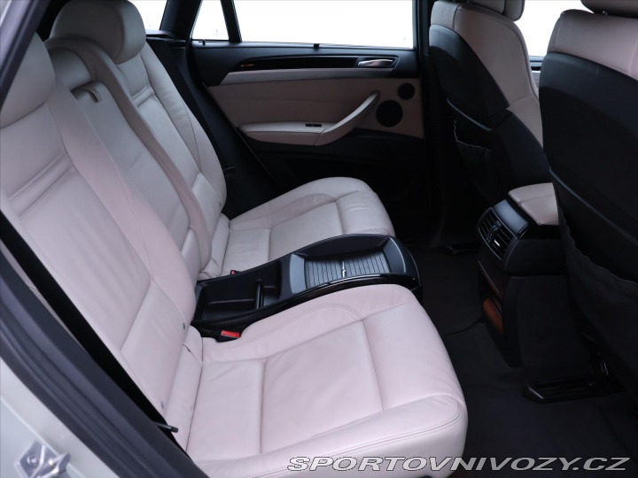 BMW X6 3,0 xDrive40d 225KW CZ Ků 2011