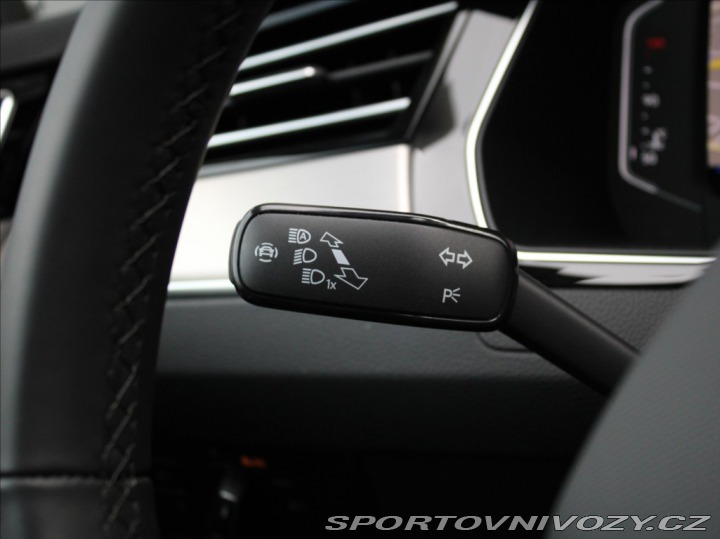 Volkswagen Ostatní modely Passat 2,0 TDi 147kW 4M R-line I 2025