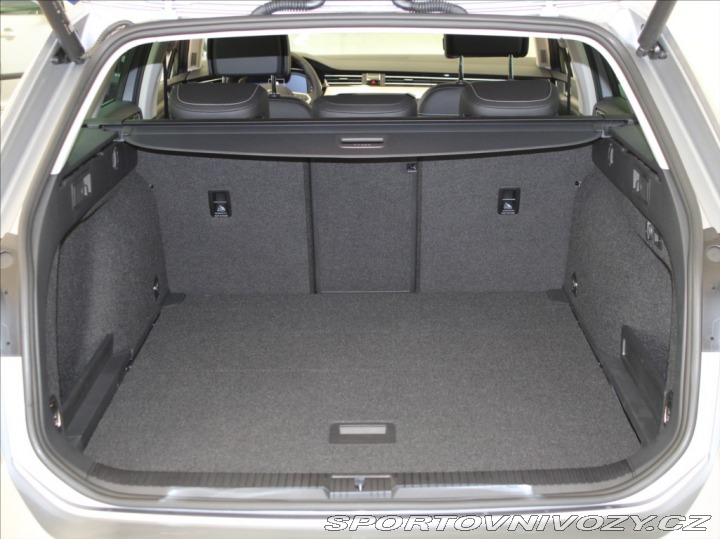 Volkswagen Ostatní modely Passat 2,0 TDi 147kW 4M R-line I 2025