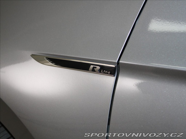 Volkswagen Ostatní modely Passat 2,0 TDi 147kW 4M R-line I 2025