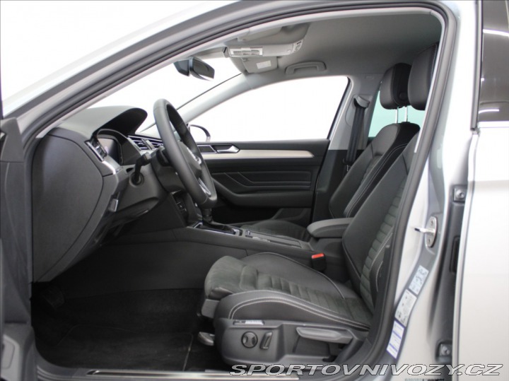 Volkswagen Ostatní modely Passat 2,0 TDi 147kW 4M R-line I 2025