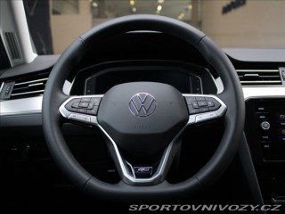 Volkswagen Ostatní modely Passat 2,0 TDi 147kW 4M R-line I 2025