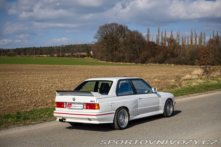 BMW M3 E30 M3 1987