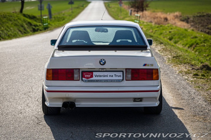 BMW M3 E30 M3 1987