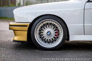 BMW M3 E30 M3 1987