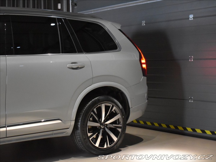 Volvo Ostatní modely XC90 2,0 T8 AWD Plus Bright P 2025