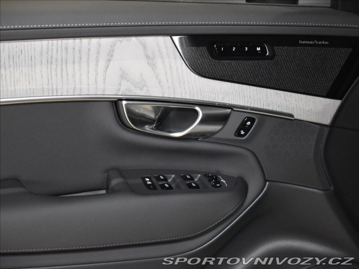 Volvo Ostatní modely XC90 2,0 T8 AWD Plus Bright P 2025