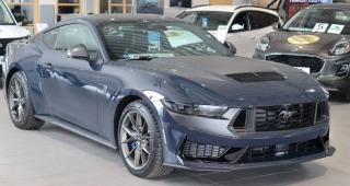 Ford Mustang V8 Dark Horse
