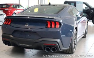 Ford Mustang V8 Dark Horse 2024