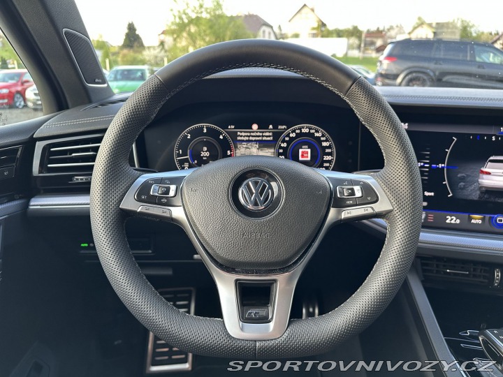 Volkswagen Ostatní modely Touareg 4,0TDI 310kw R-Line TAŽNÉ 2019