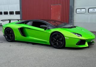 Lamborghini Aventador LP 700-4