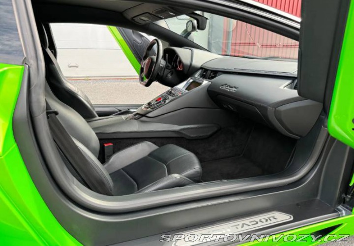 Lamborghini Aventador LP 700-4 2012