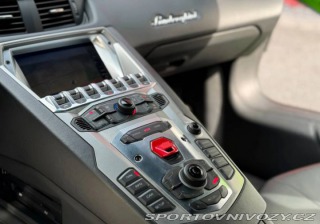 Lamborghini Aventador LP 700-4 2012