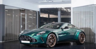   Aston Martin Vantage