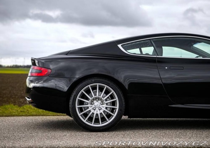 Aston Martin DB9 5.9 V12 2005