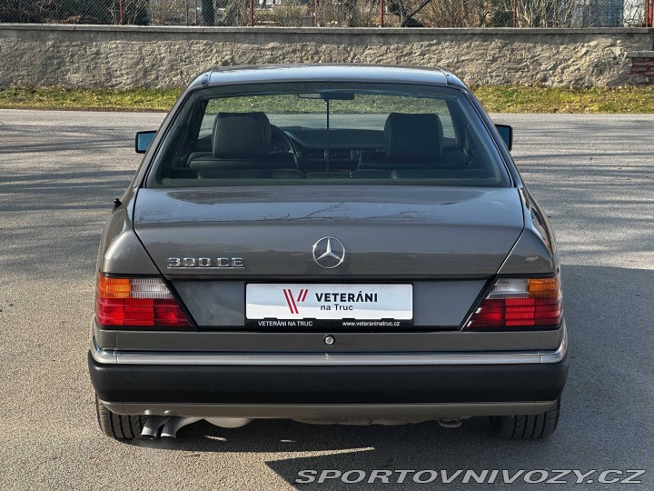 Mercedes-Benz C 300CE W124 1989