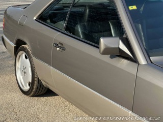 Mercedes-Benz C 300CE W124 1989