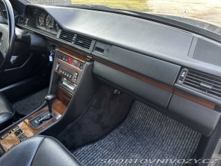 Mercedes-Benz C 300CE W124 1989