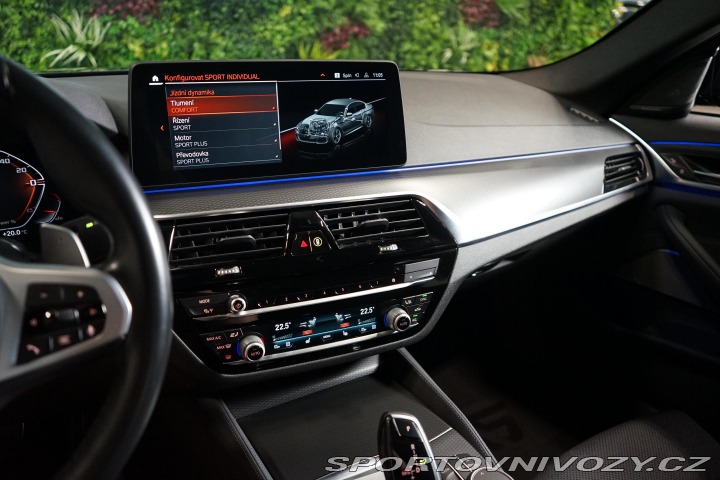 BMW 5 M550ix 390kW H/K Tažné 36 2021