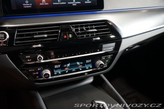 BMW 5 M550ix 390kW H/K Tažné 36 2021